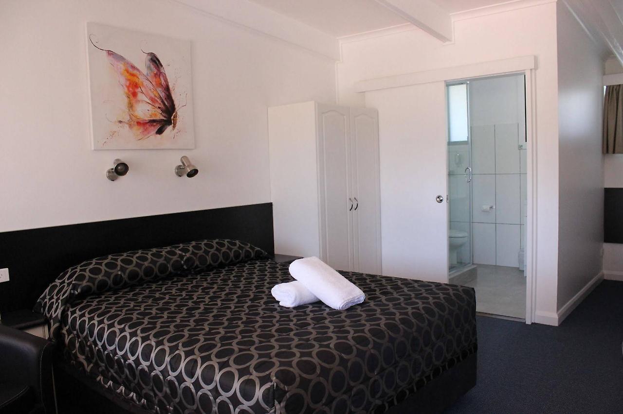 Twin Swans Motel Inverell Exterior photo